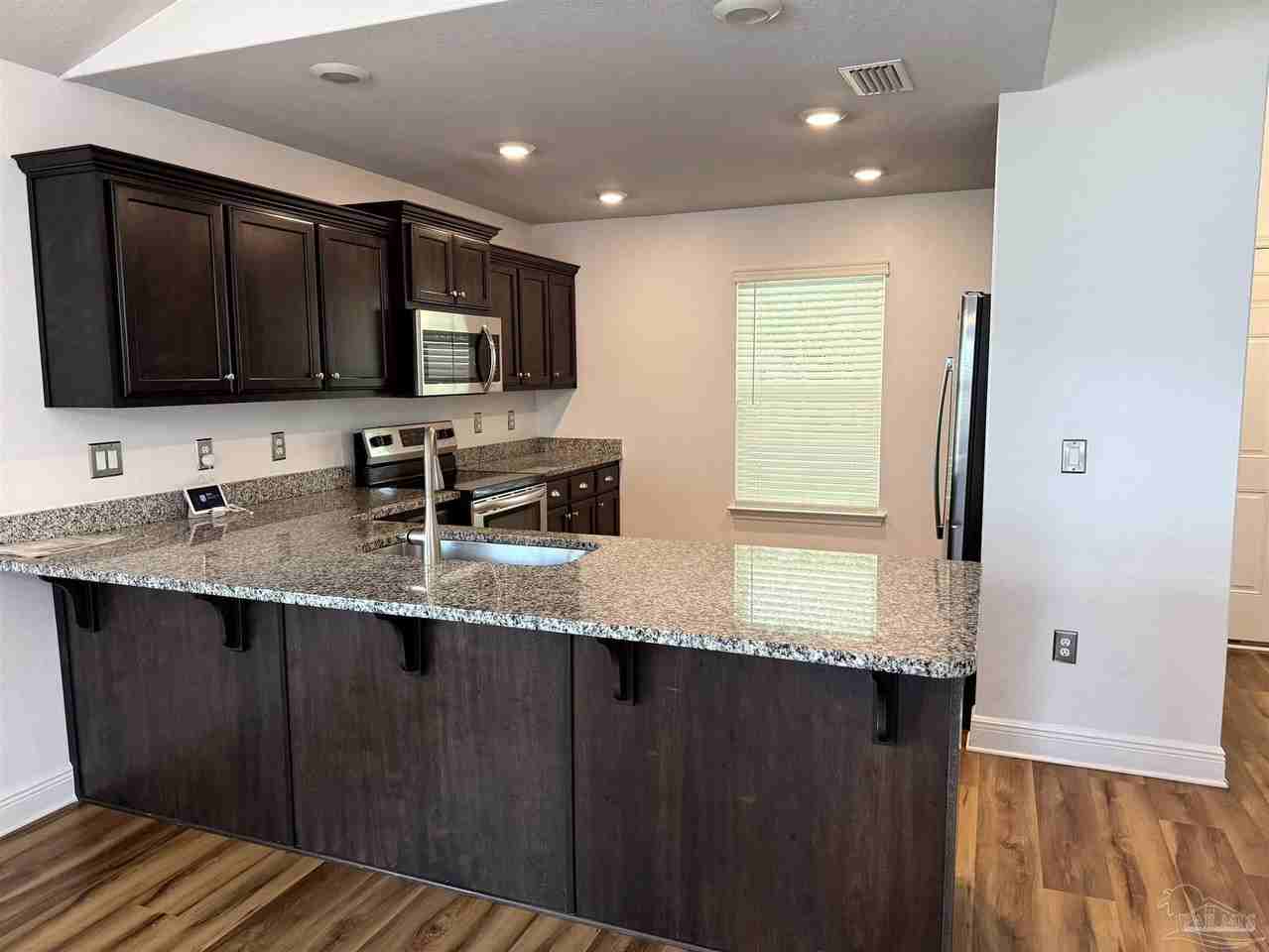 1333 Fairchild St - Photo 4 of 23