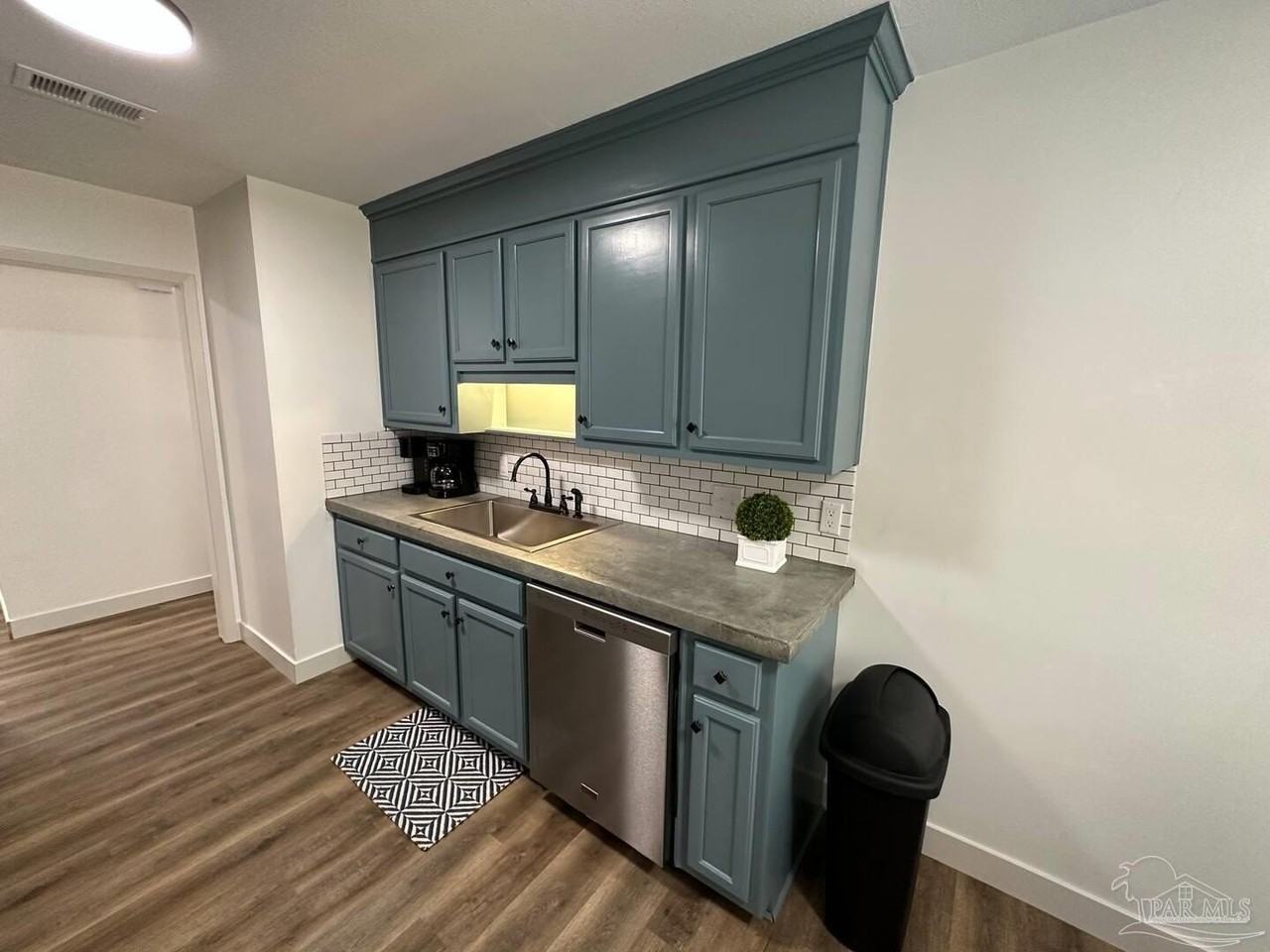 2955 Ranchette Sq - Photo 7 of 17