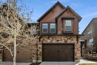 1018 W Abigail Dr - Photo 1 of 1