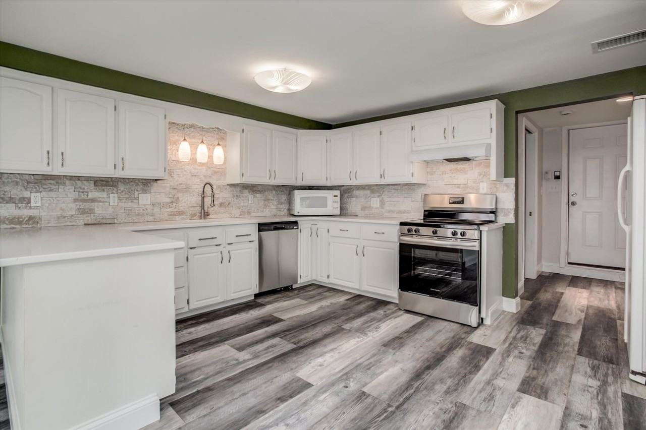 6000 N Lenox Ave #1 - Photo 5 of 10