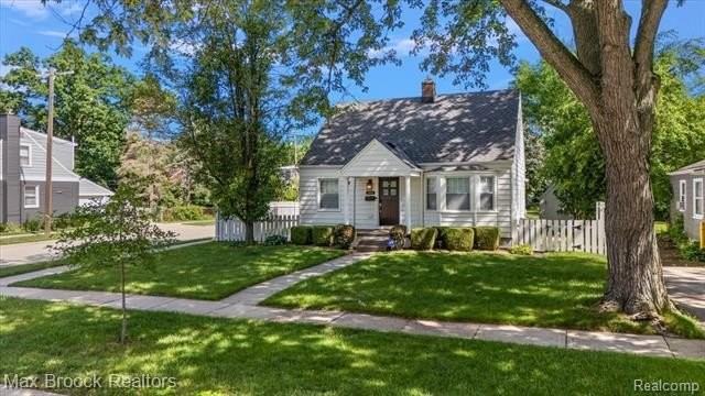 303 Midland Blvd - Photo 2 of 50