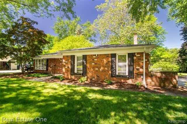 4243 Frostwood Ct - Photo 3 of 21