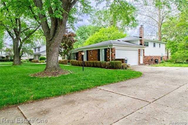 4243 Frostwood Ct - Photo 7 of 21