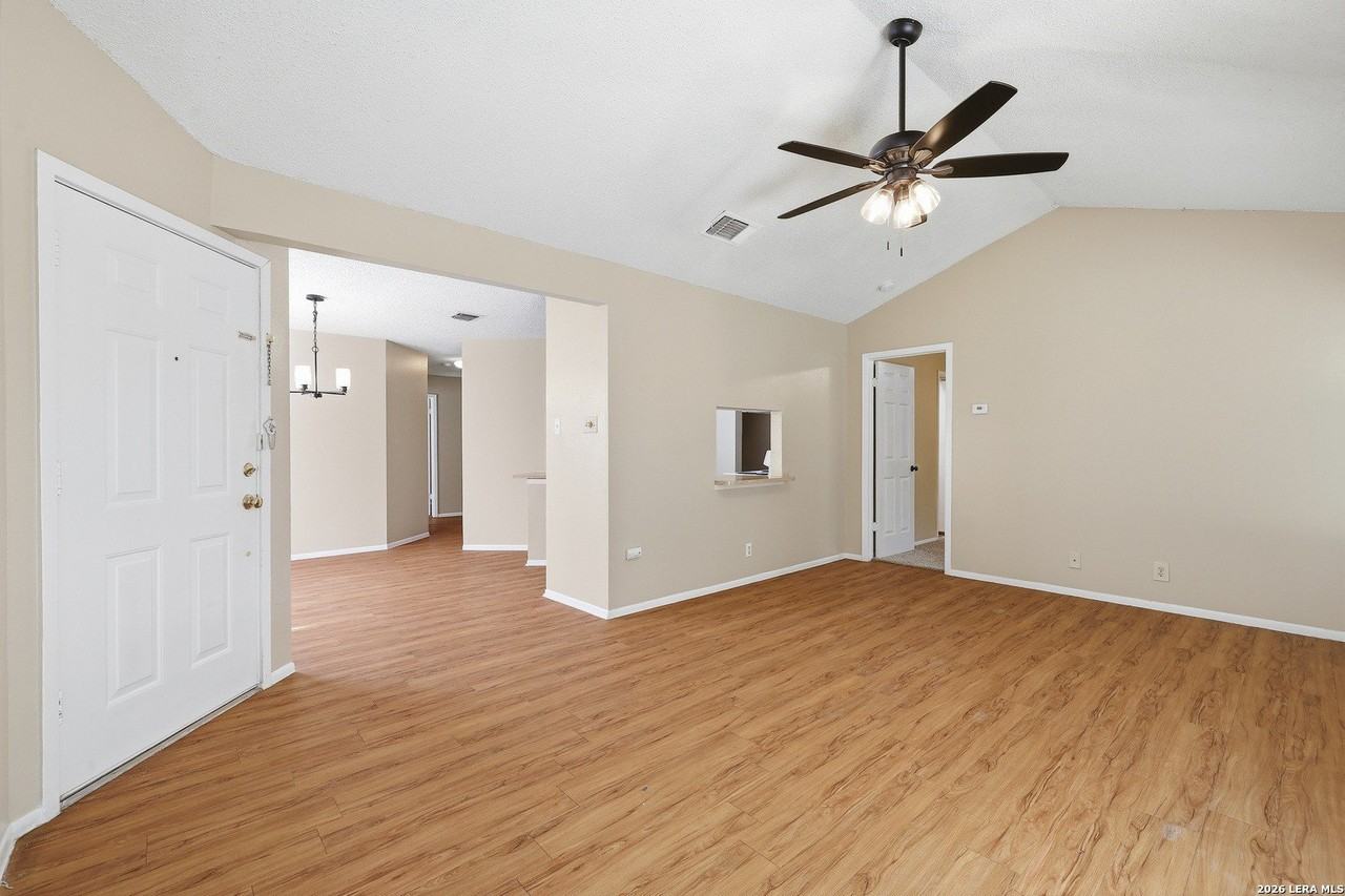 3932 HERITAGE HILL DR - Photo 5 of 25