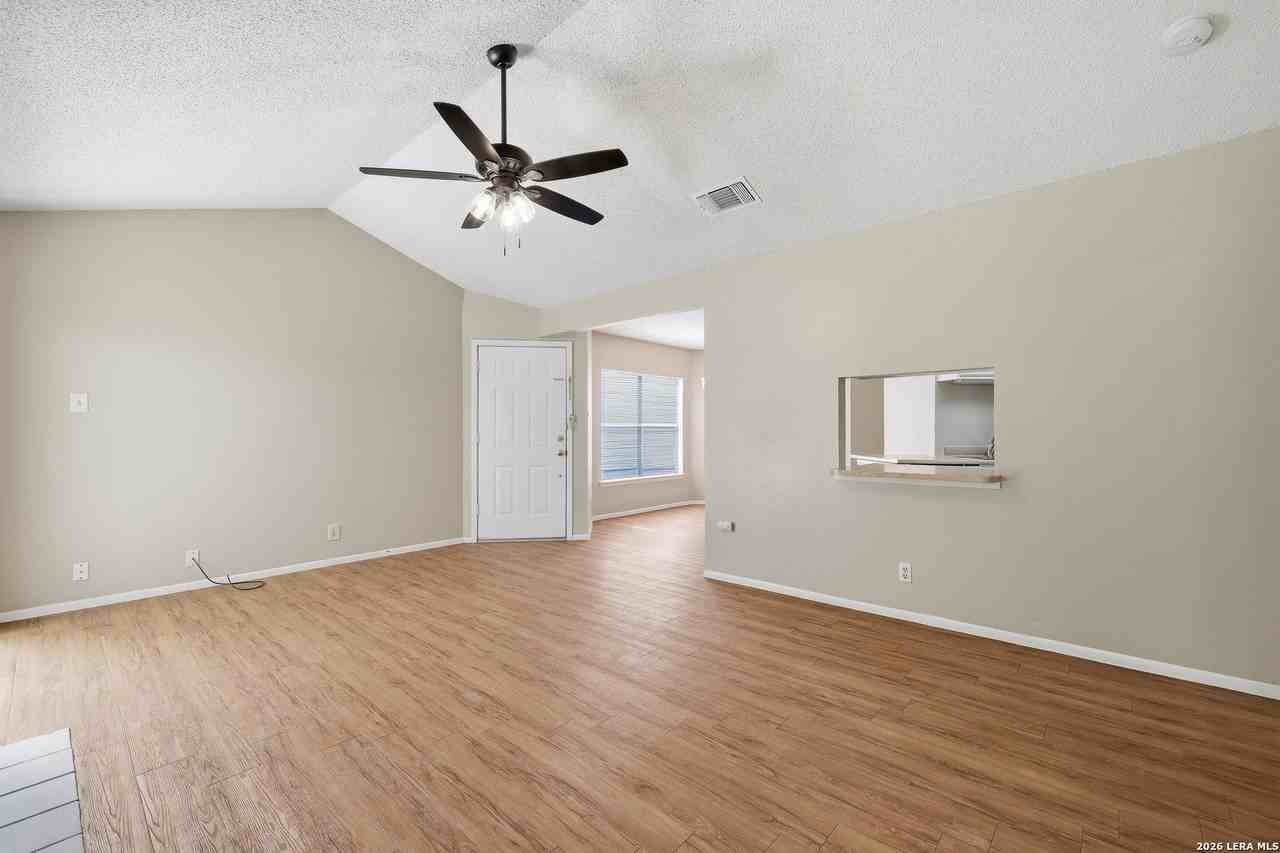3932 HERITAGE HILL DR - Photo 6 of 25