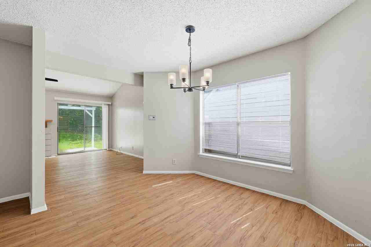 3932 HERITAGE HILL DR - Photo 7 of 25