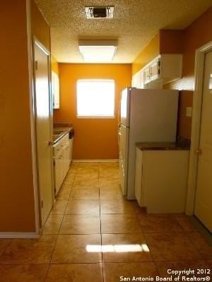 225 LINDA CT - Photo 5 of 15