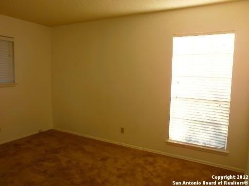 225 LINDA CT - Photo 7 of 15