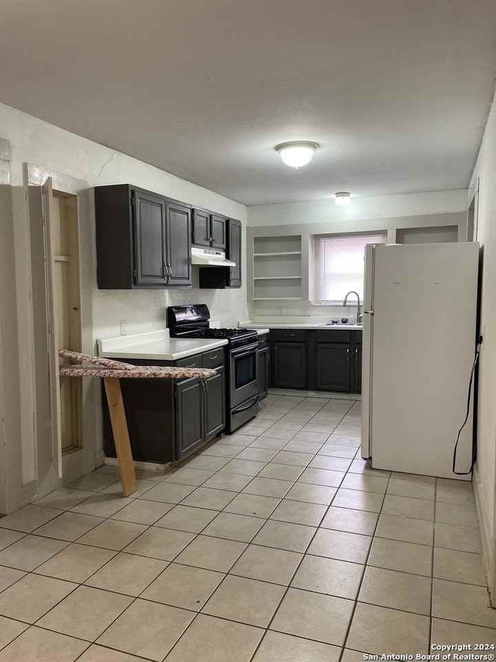 2890 PECAN COR #1 - Photo 5 of 14