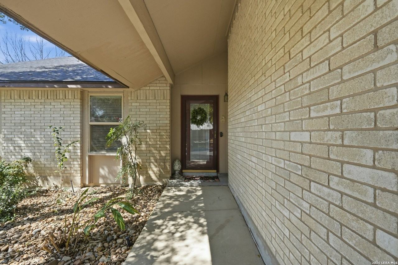 3729 Hunters Glen - Photo 2 of 41