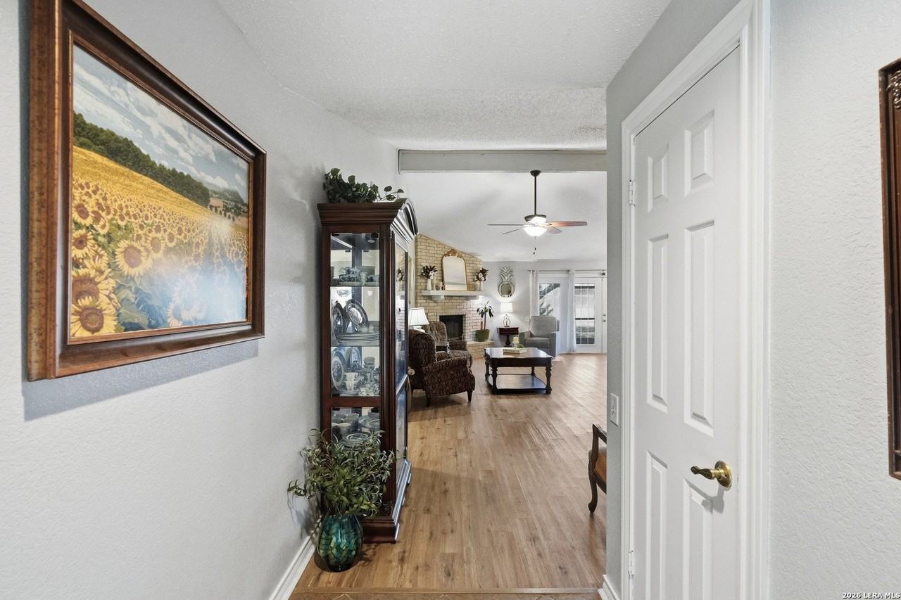 3729 Hunters Glen - Photo 4 of 41