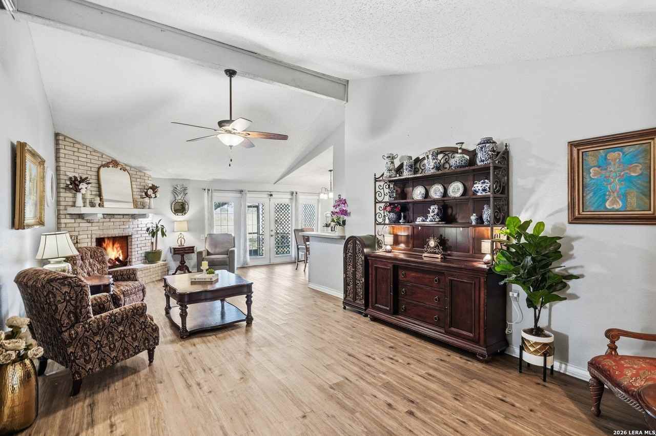 3729 Hunters Glen - Photo 5 of 41