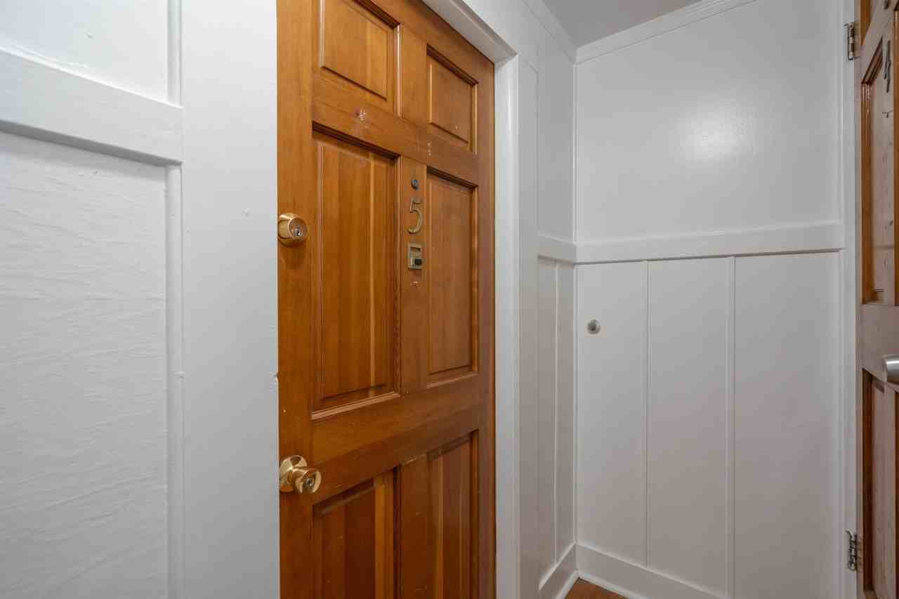 25 Desoto Pl #5 - Photo 5 of 23