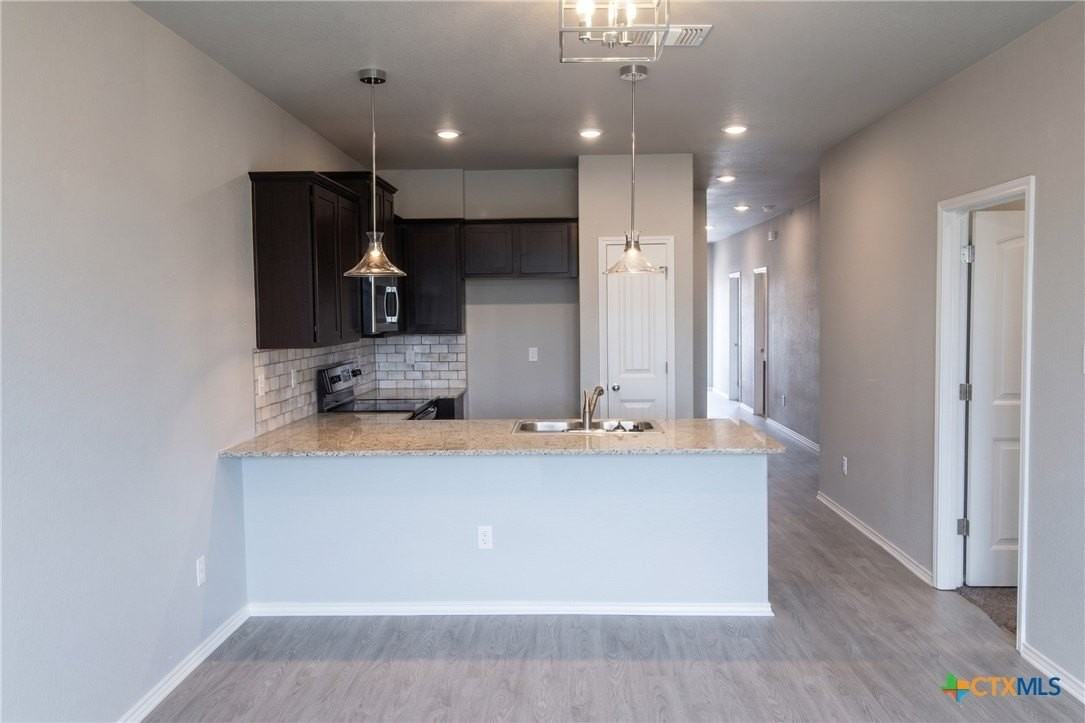 227 Green Valley Dr - Photo 2 of 10