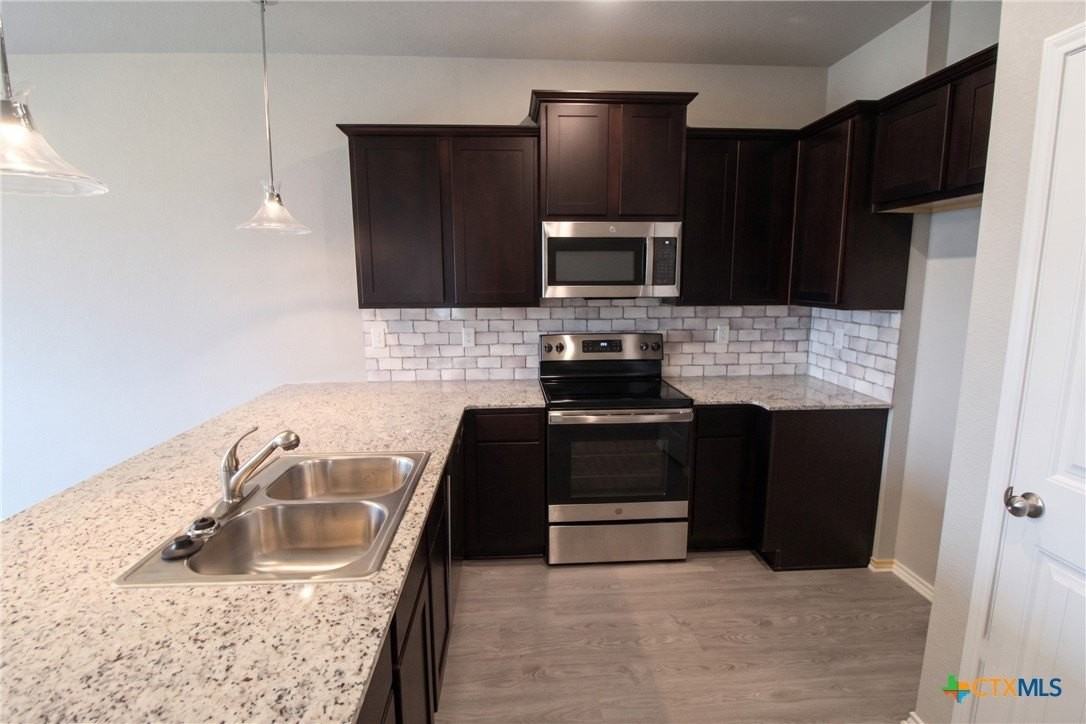 227 Green Valley Dr - Photo 4 of 10