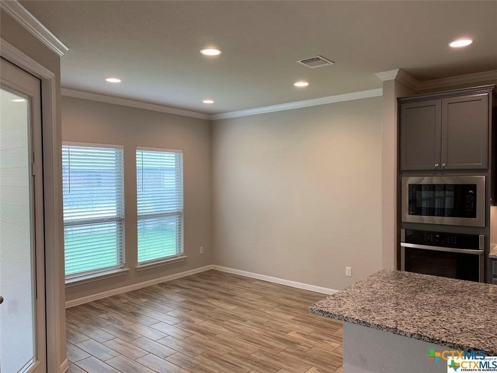 515 Salt Lick Dr - Photo 7 of 37