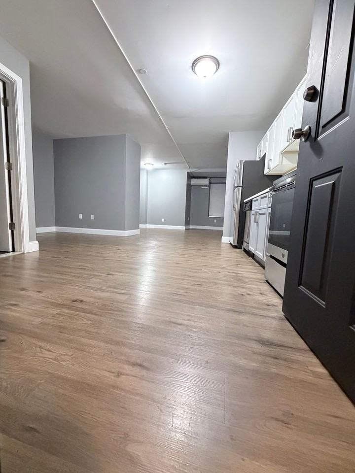Chestnut Residences at 122 - Photo 6 of 10