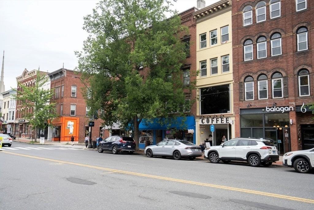 245 Main St - Photo 3 of 31