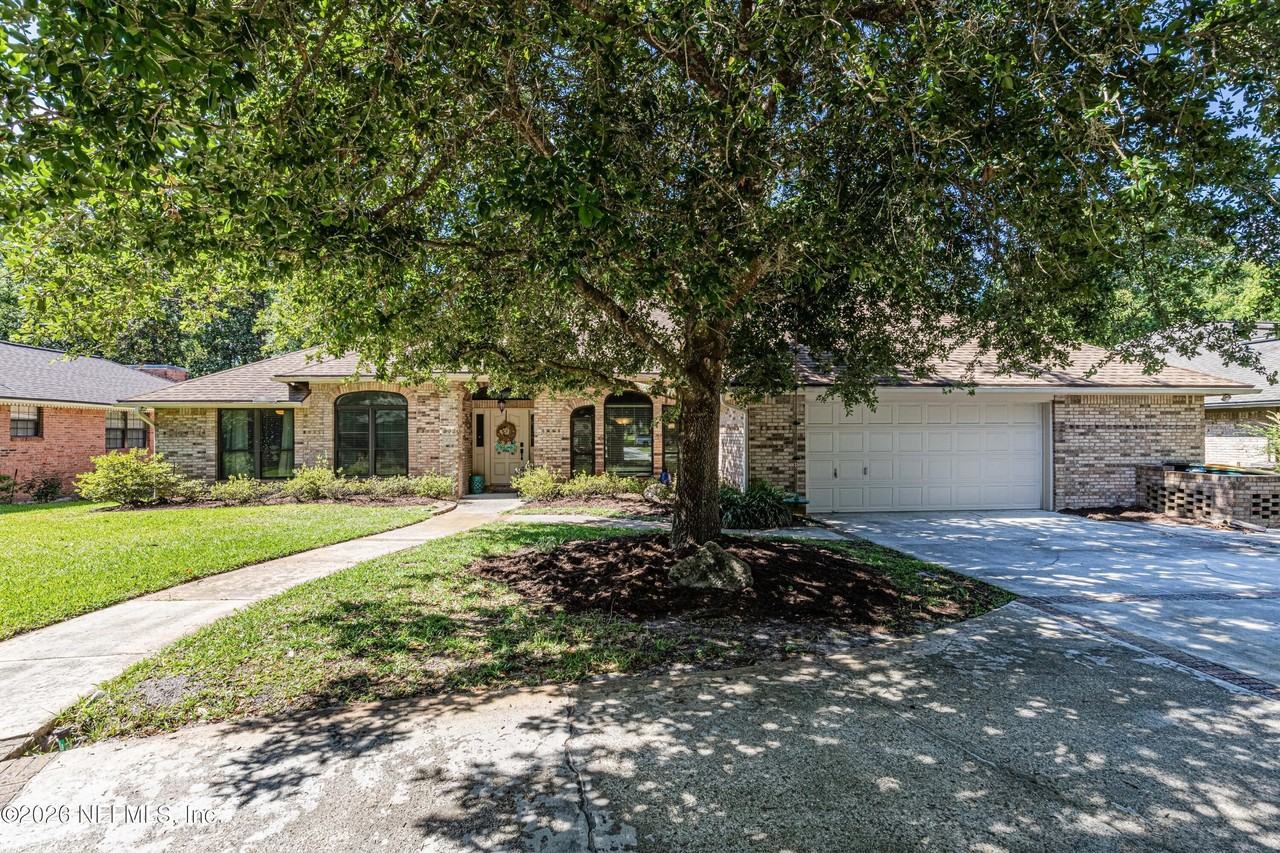 12231 Dividing Oaks Trl E - Photo 2 of 27
