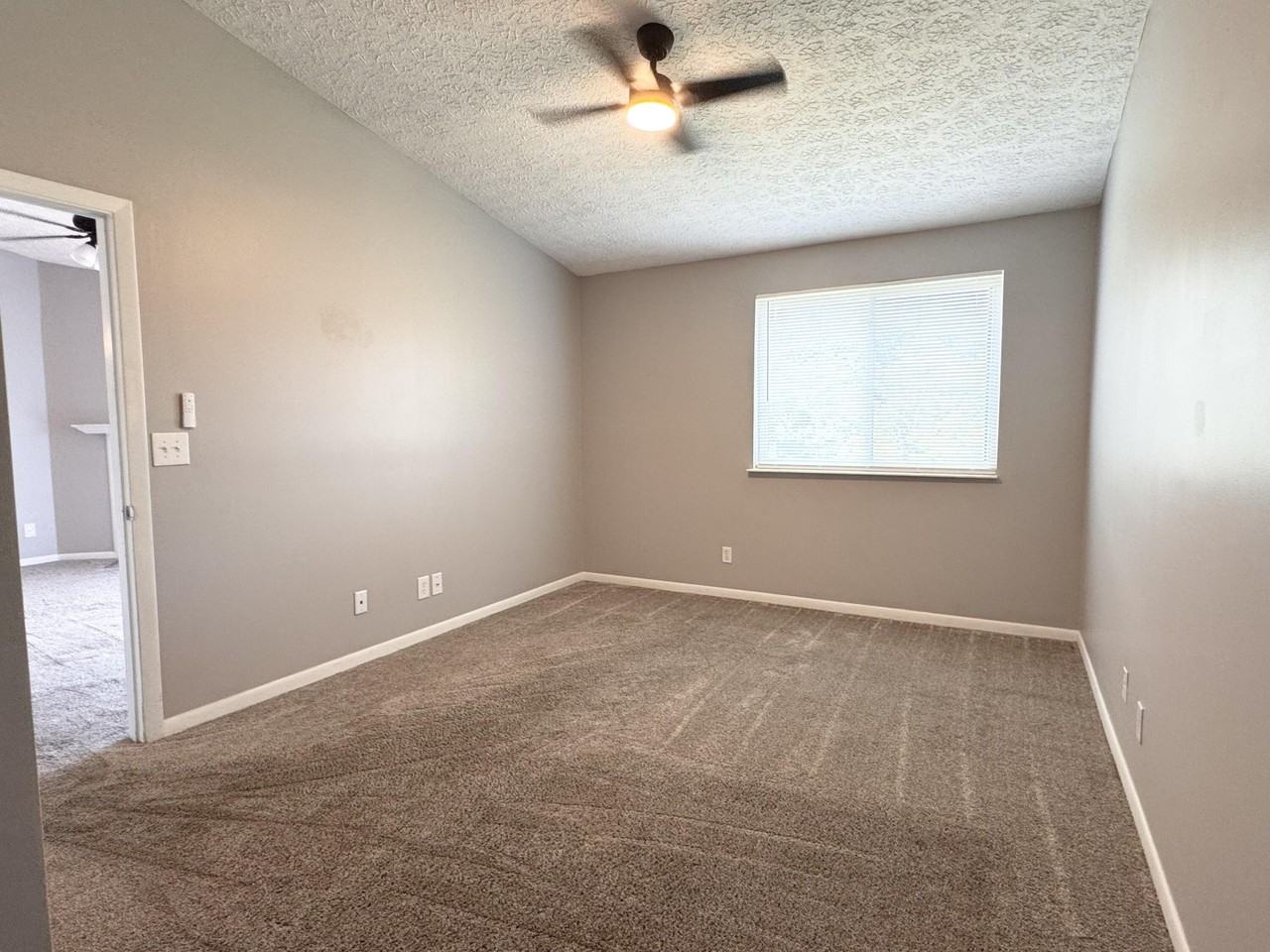 38 Woodland Hills Dr - Photo 7 of 13