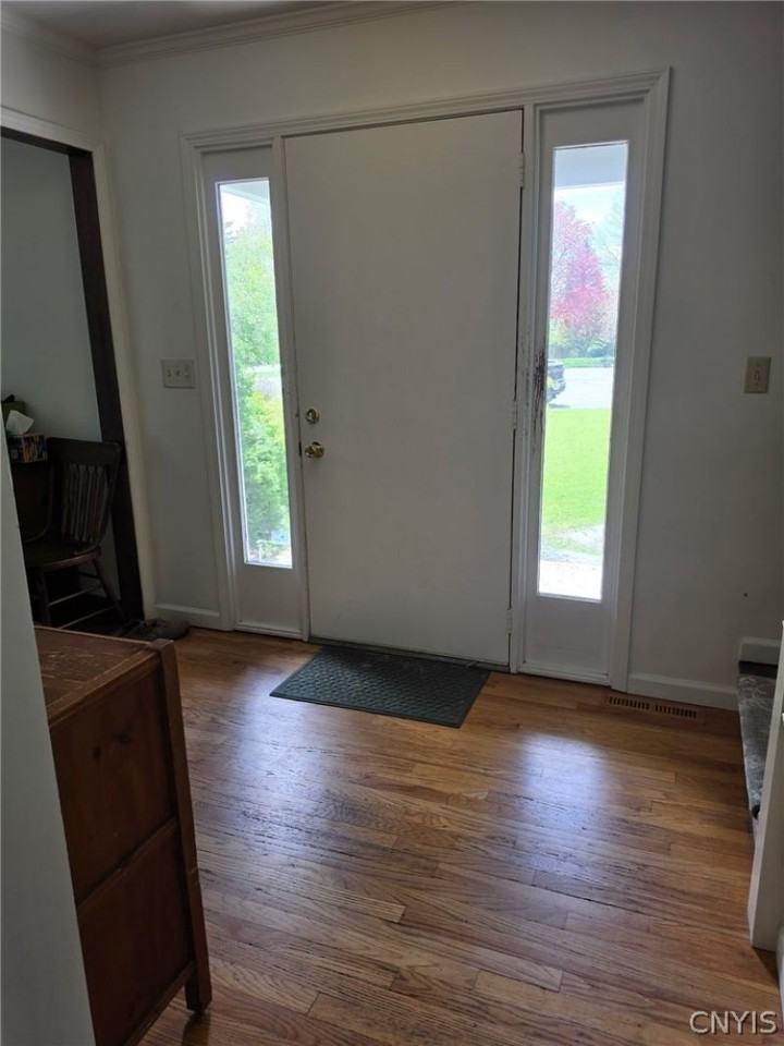 96 Charing Rd - Photo 2 of 35