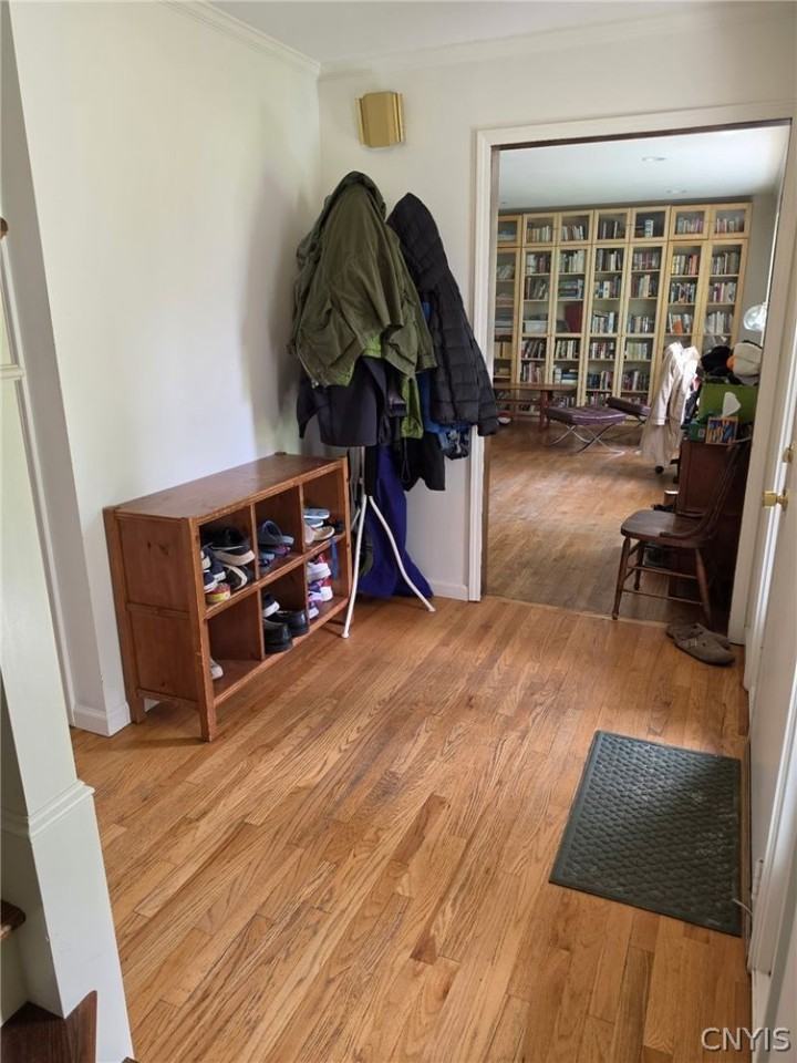 96 Charing Rd - Photo 3 of 35
