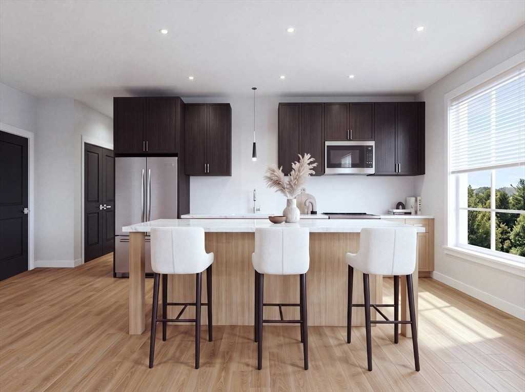 596 Washington St - Photo 5 of 22