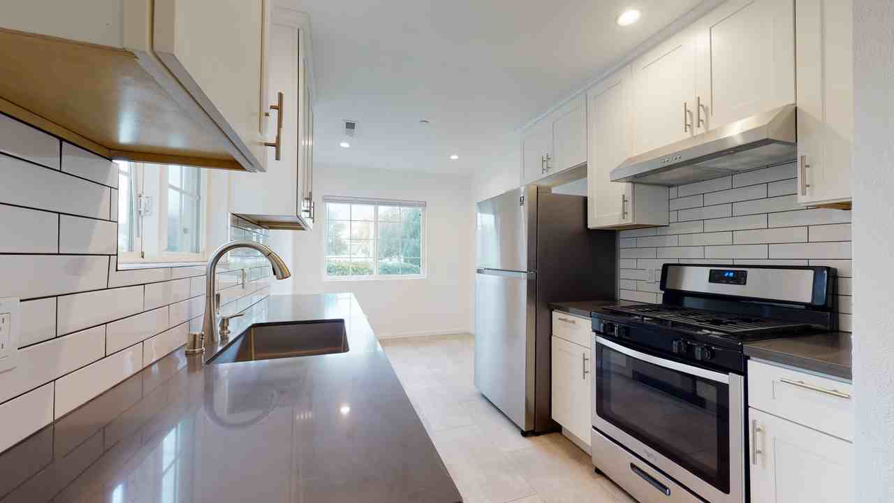 1006 Tilton Avenue - Photo 7 of 44