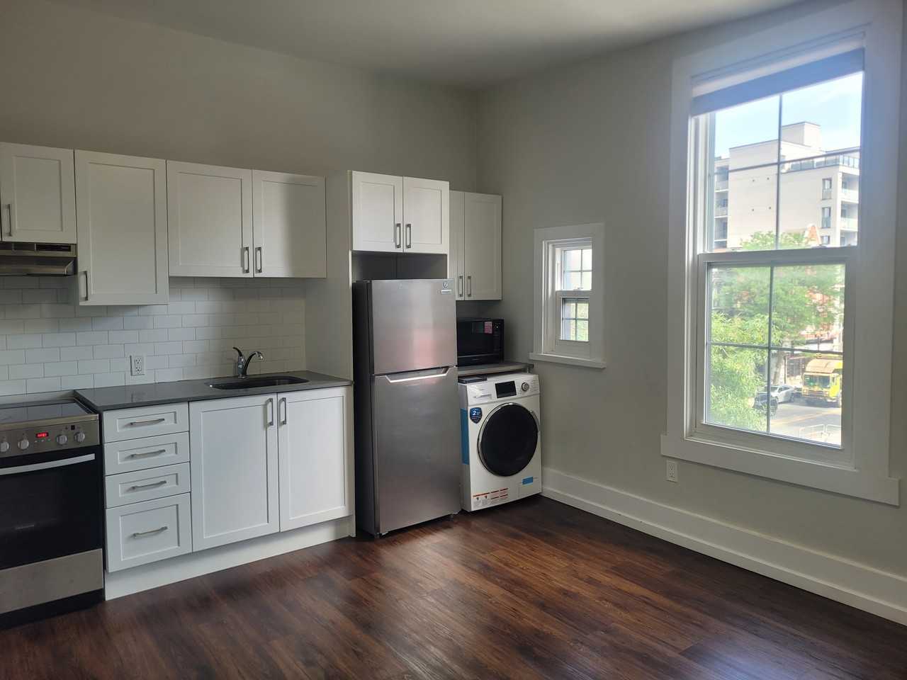 154 James Street North #1 - Photo 3 of 12