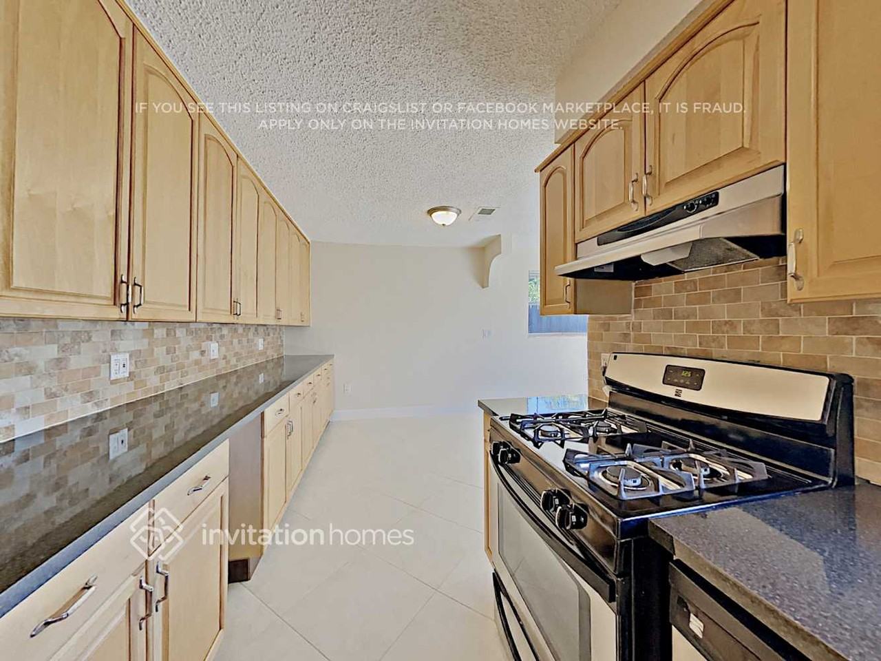 9558 Nw 19th Pl - Photo 7 of 19
