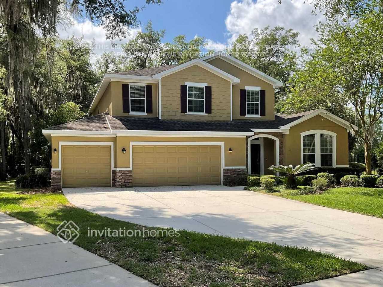 15846 Starling Water Dr - Photo 2 of 18