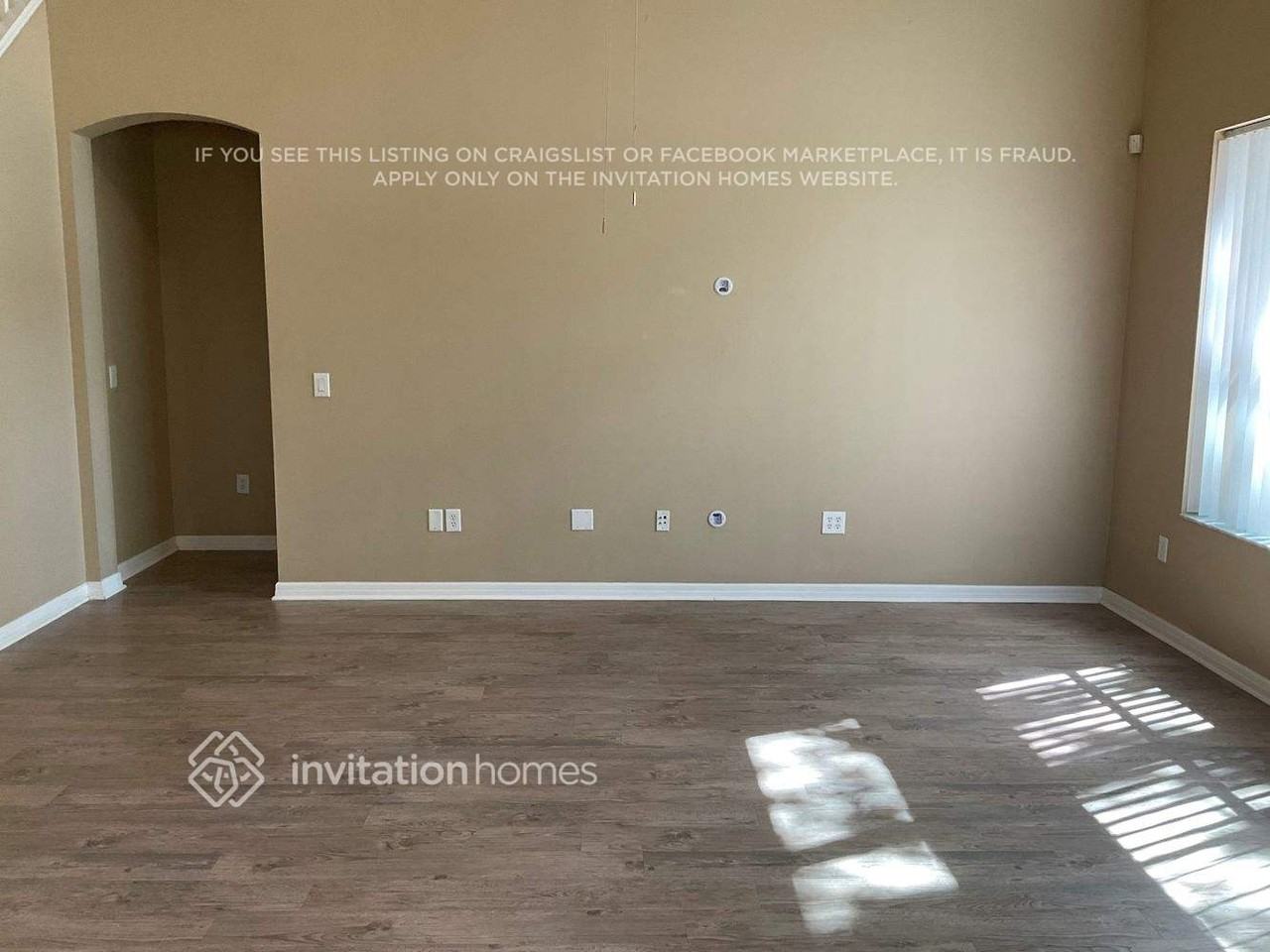 15846 Starling Water Dr - Photo 3 of 18
