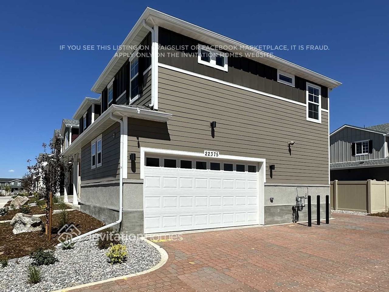 22375 E 39th Ave - Photo 2 of 17