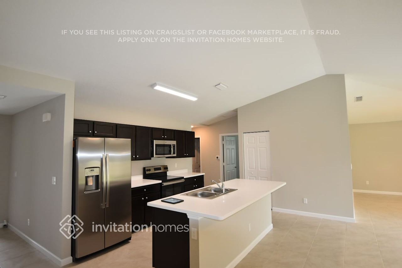 2078 Sw Savage Blvd - Photo 5 of 15