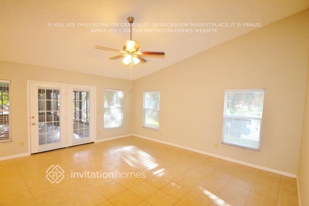 10323 Ashley Oaks Dr - Photo 2 of 10