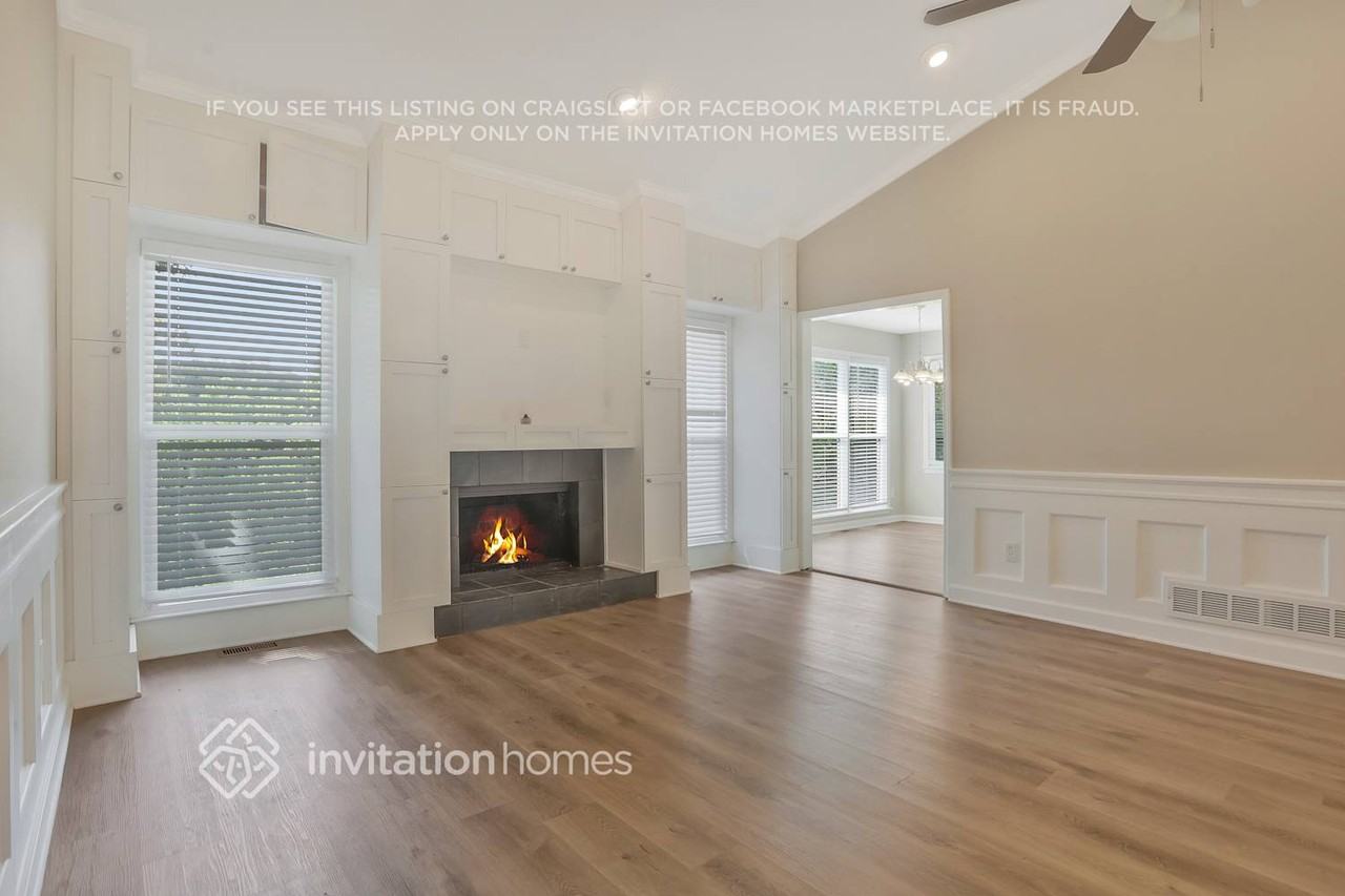 887 Old Farm Walk - Photo 4 of 28