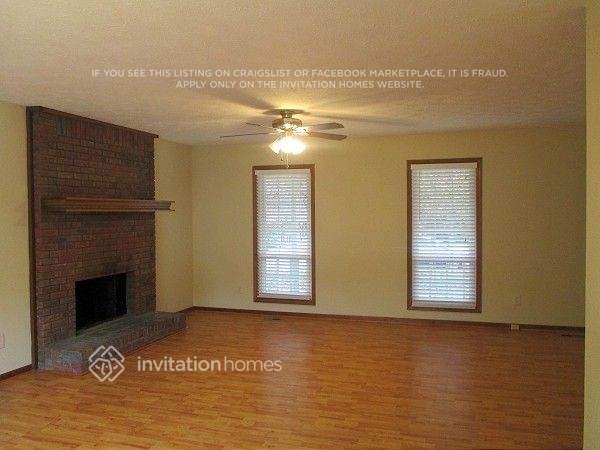 3142 Country Lake Dr - Photo 2 of 10