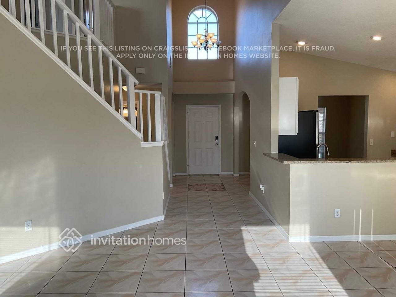 427 Symphony Pl - Photo 6 of 21