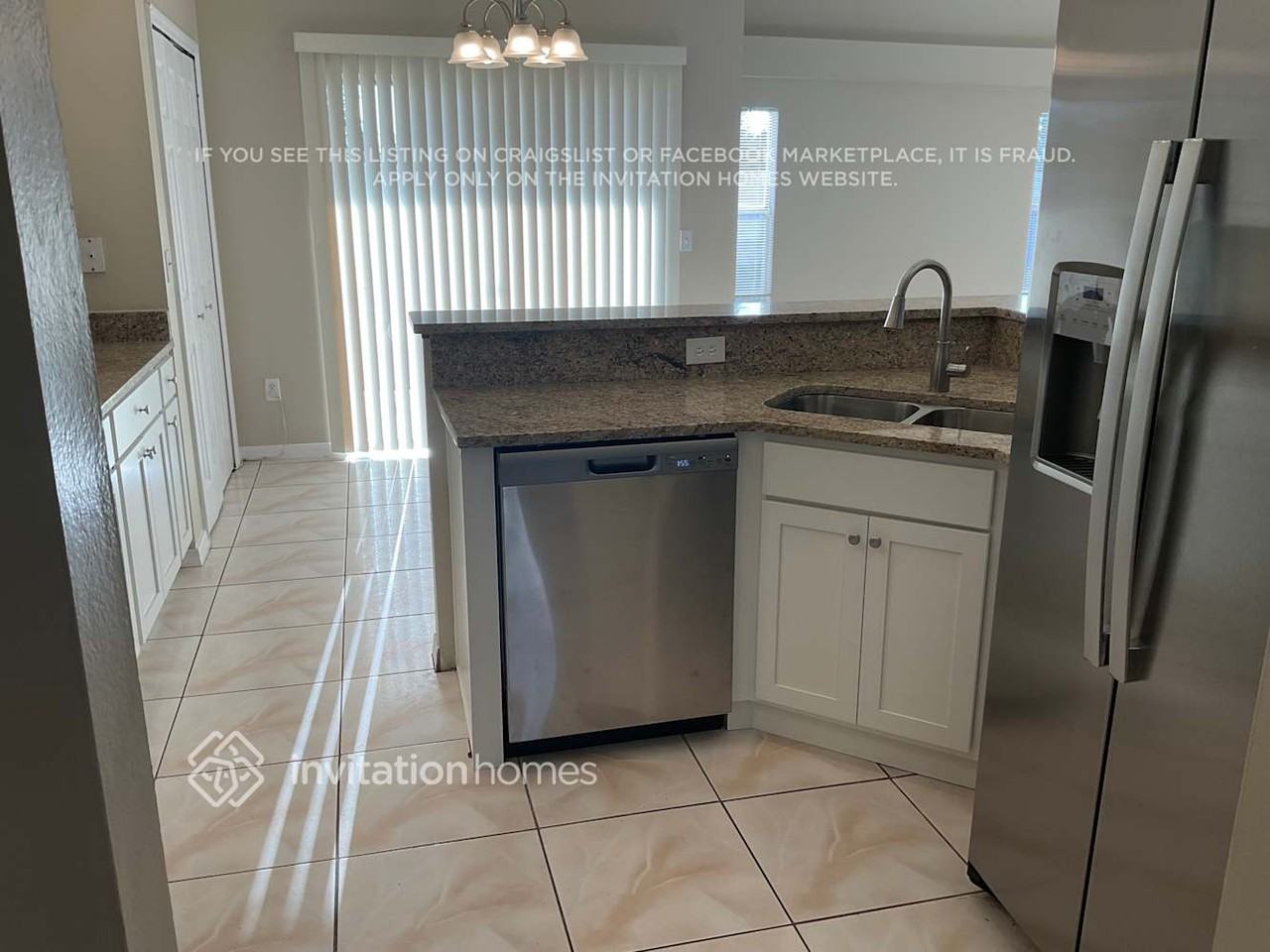 427 Symphony Pl - Photo 7 of 21