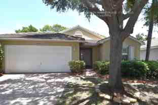 4912 Sw 32nd Way - Photo 1 of 1