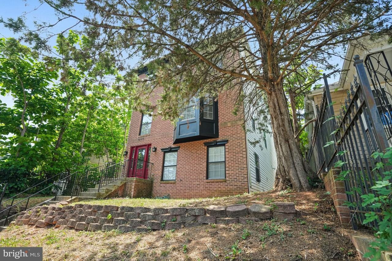 5115 Bass Pl Se - Photo 3 of 46
