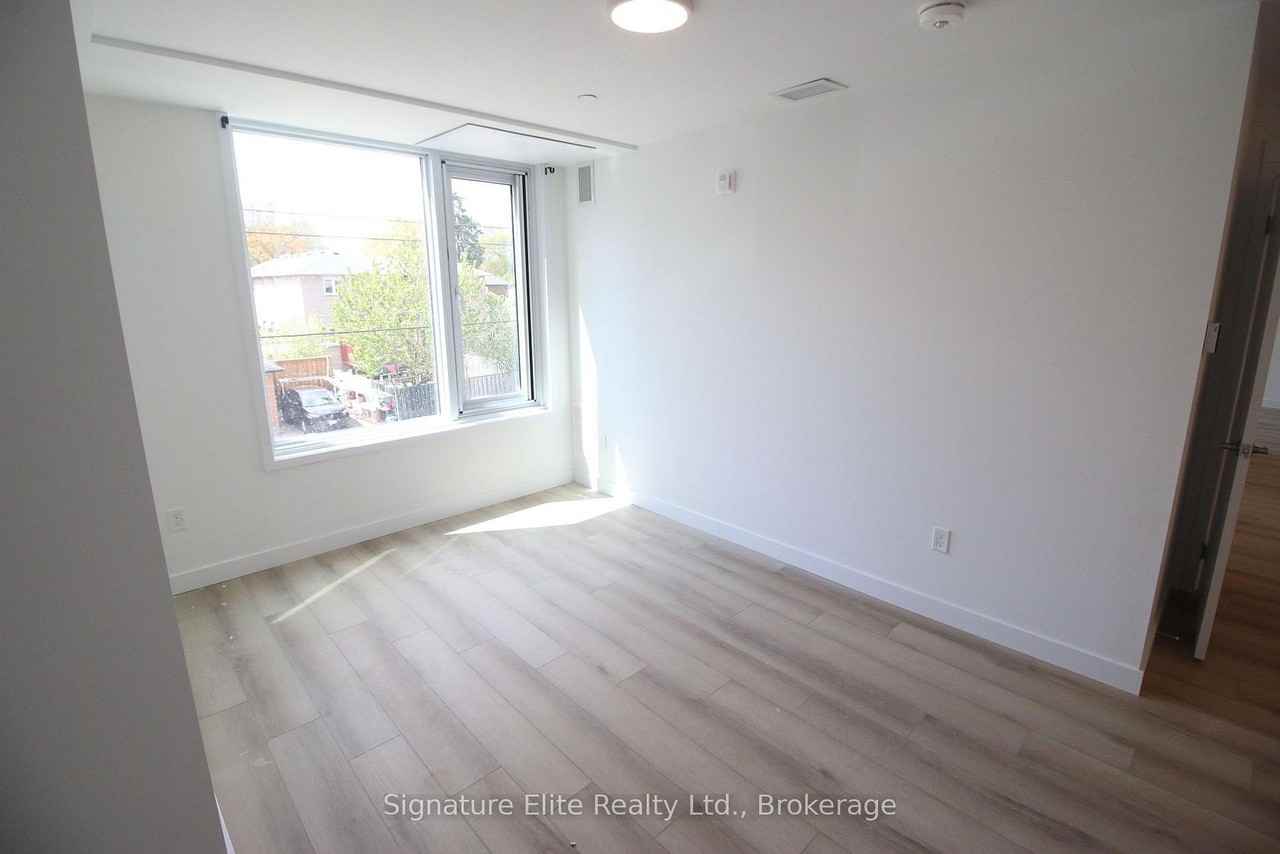 2382 Kingston Road #206 - Photo 3 of 5