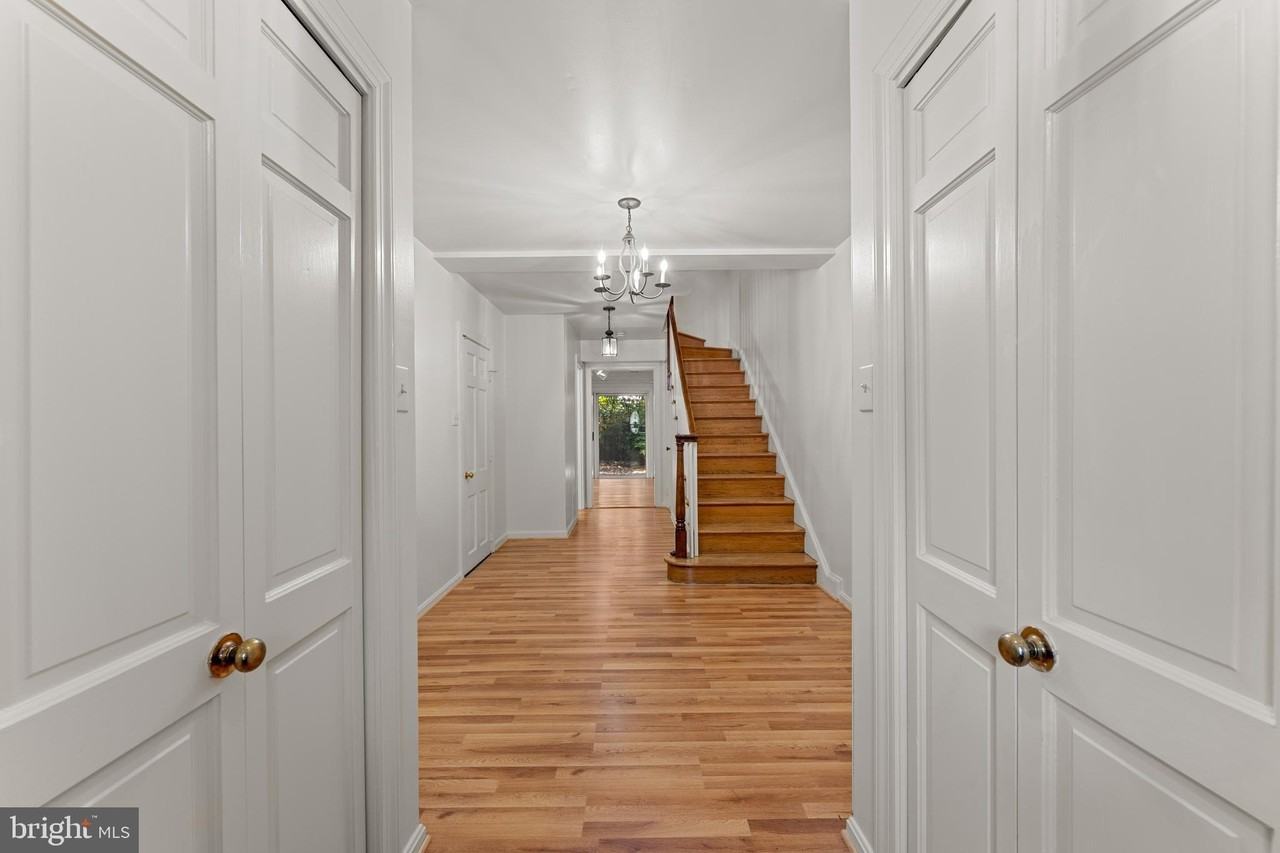 605 H St Sw - Photo 4 of 39