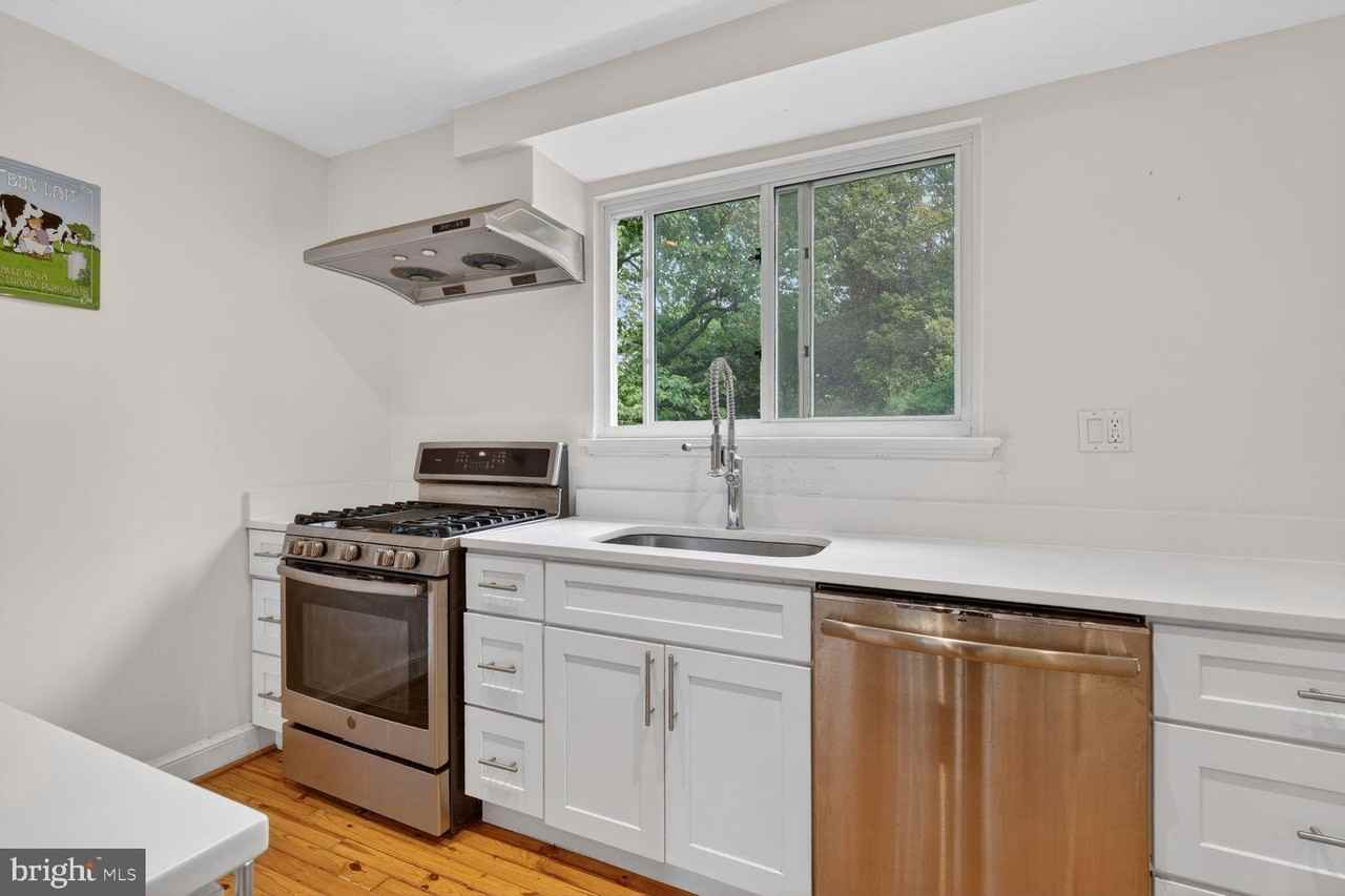 4325 47th St Nw - Photo 6 of 22