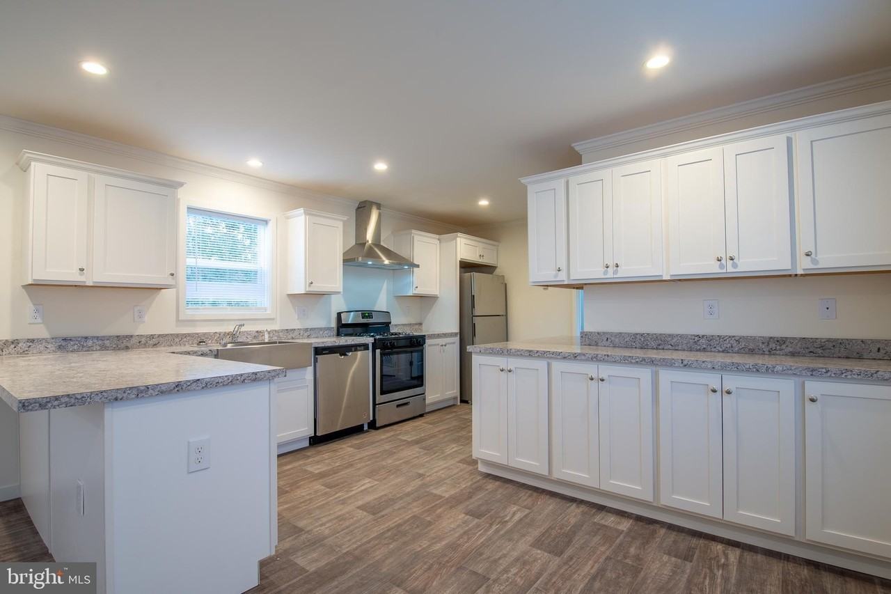4 Rehoboth Cir - Photo 3 of 6