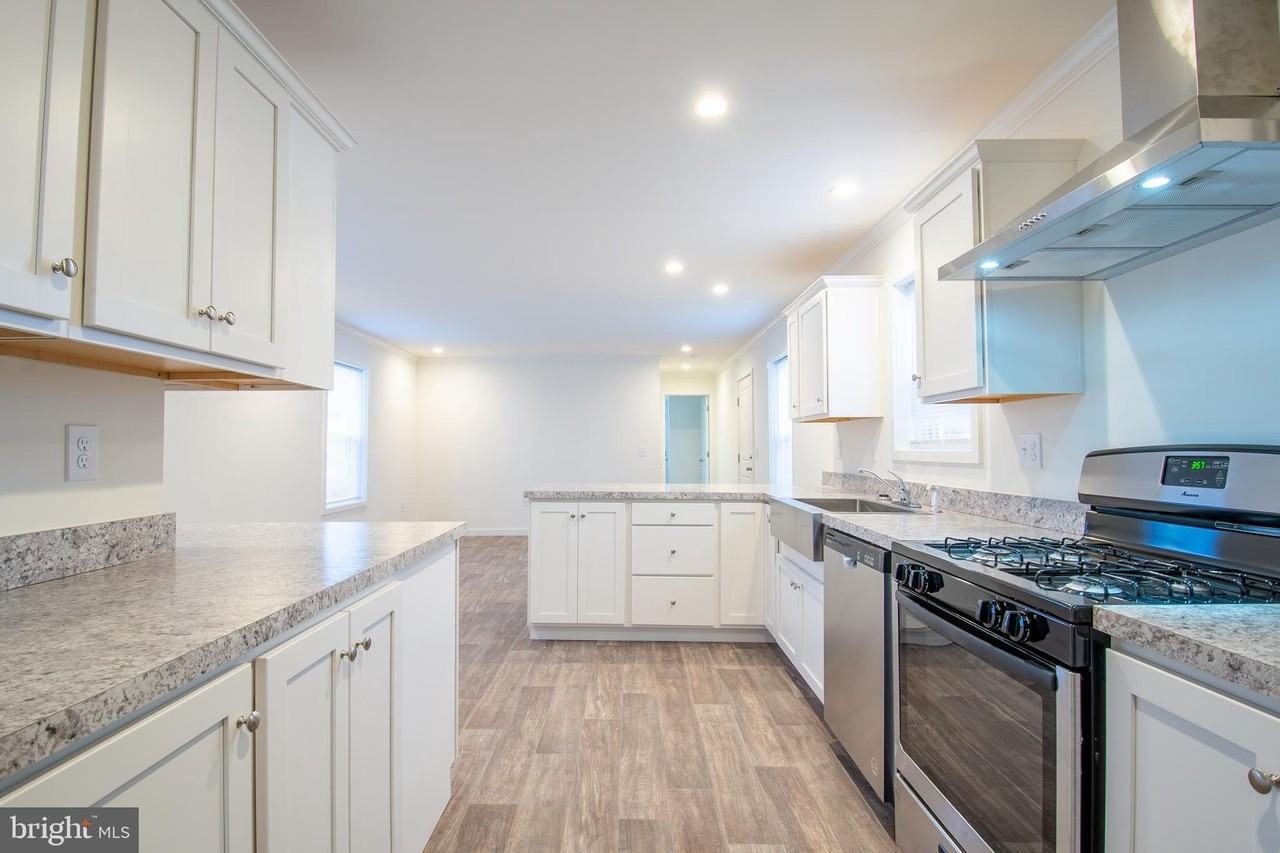 4 Rehoboth Cir - Photo 4 of 6