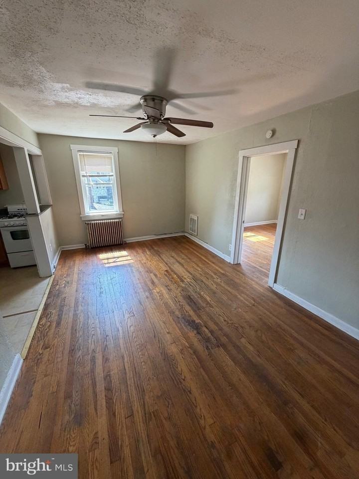 11 New St #5 - Photo 2 of 9