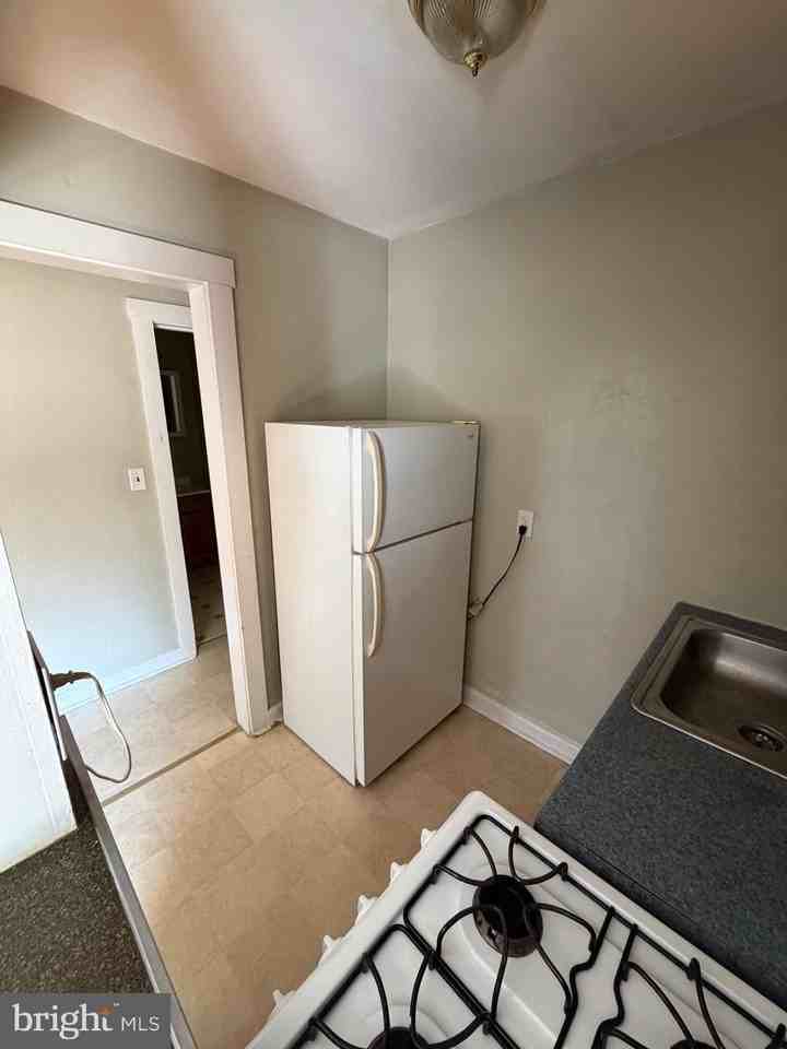 11 New St #5 - Photo 7 of 9