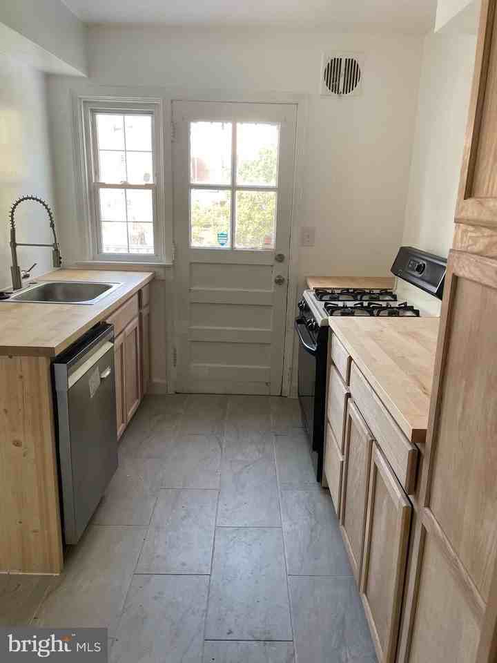 1605 Glen Keith Blvd - Photo 6 of 21