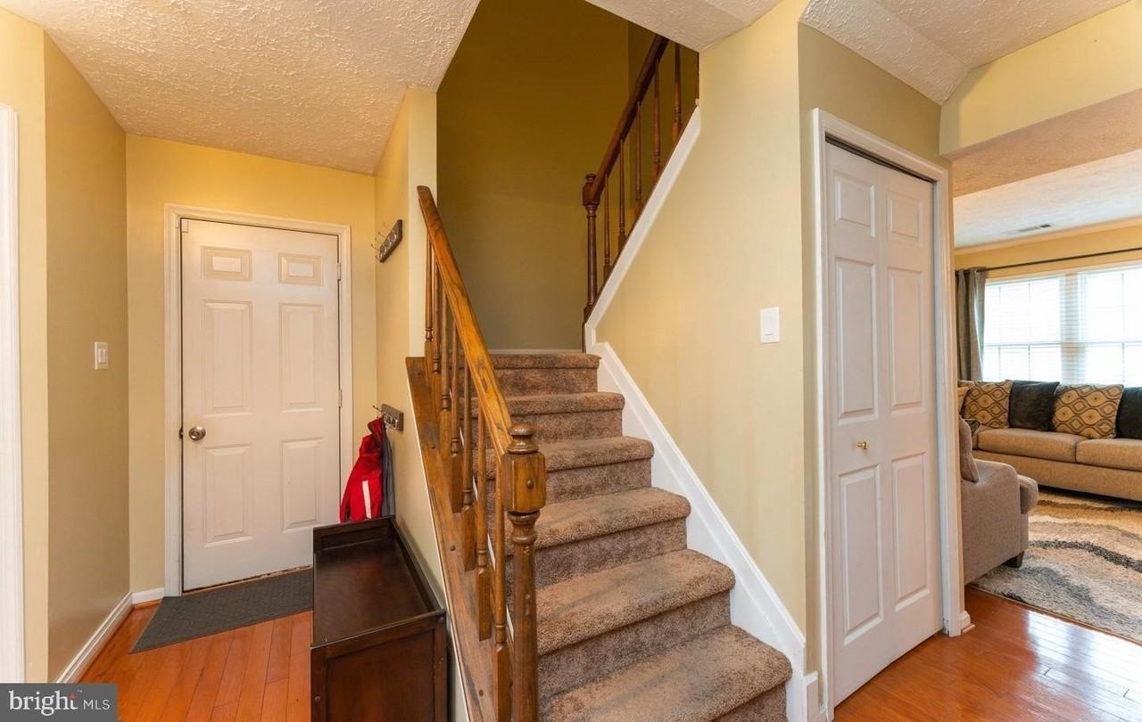 6006 Bobcat Ct - Photo 2 of 27